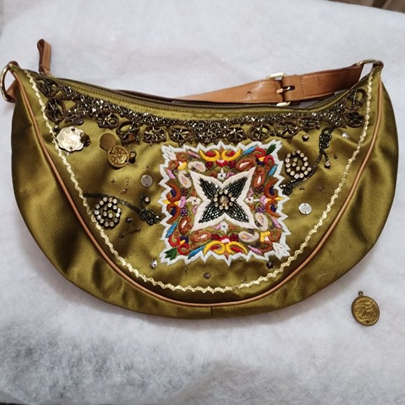 Oscar de la Renta - Picture 2 of 3